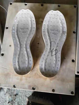 ماشین قالب گیری خودکار 380 ولت ETPU برای کفش های ورزشی سفارشی